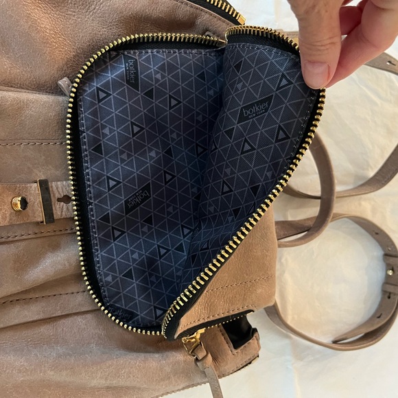 NWOT Botkier backpack purse w gold accents - Picture 4 of 6